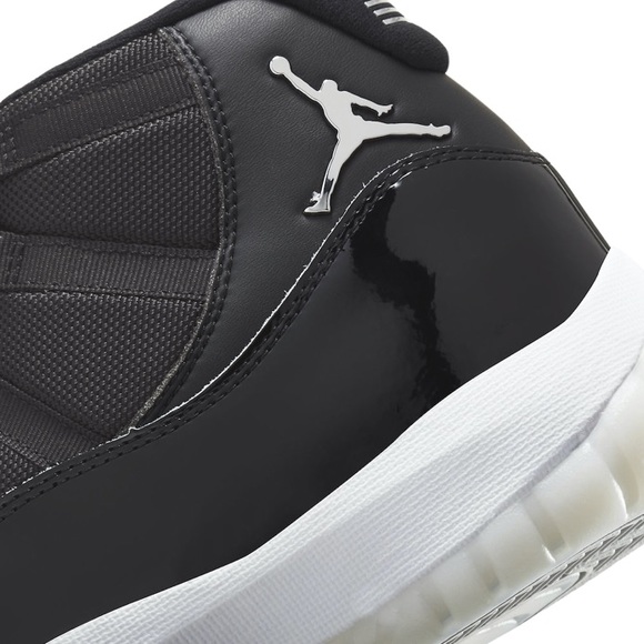 Air Jordan 11 Retro (GS) Size 7 Brand New In Box - Picture 3 of 11